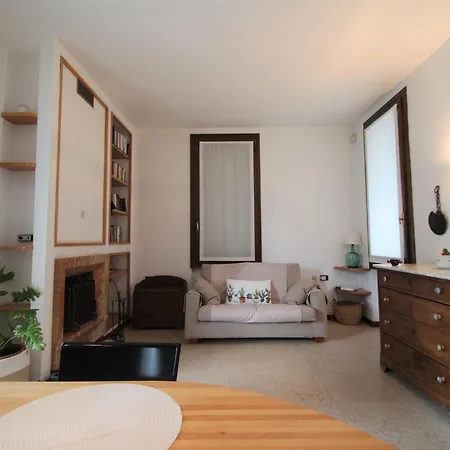 Le Rondini By Interhome