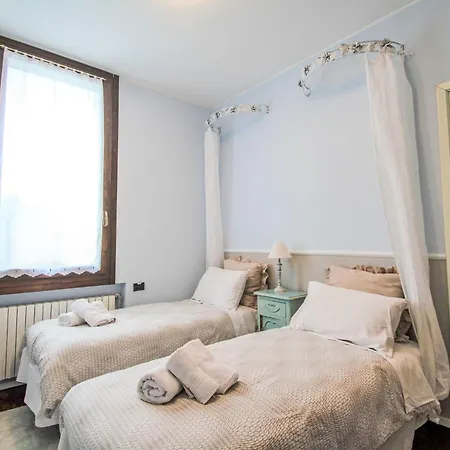 Vila Le Rondini By Interhome